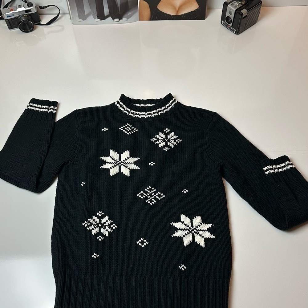 Vintage Tommy Hilfiger Snowflake Nordic Mock Neck Sweater Black White M